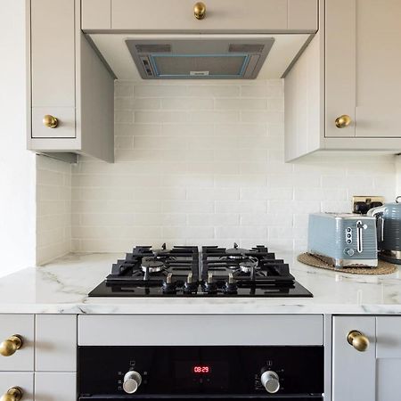 Luxurious 1-Bedroom Apartment In Kensington London Ngoại thất bức ảnh